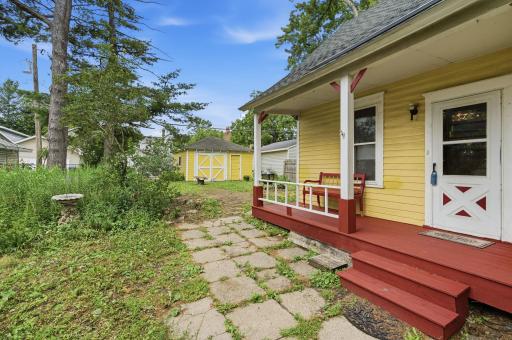 1131 Woodbridge Street, Saint Paul, MN 55117