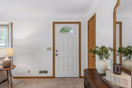 512 Mission Road W, Minneapolis, MN 55420