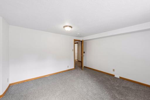 512 Mission Road W, Minneapolis, MN 55420