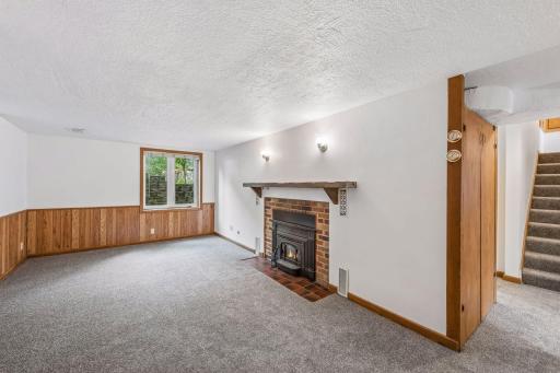 512 Mission Road W, Minneapolis, MN 55420