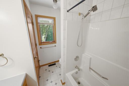 3851 Newport Lane NW, Rochester, MN 55901