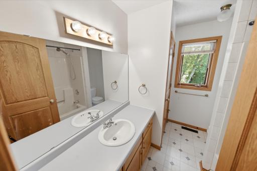 3851 Newport Lane NW, Rochester, MN 55901