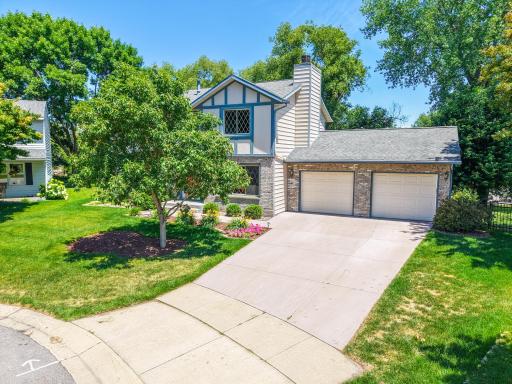 3851 Newport Lane NW, Rochester, MN 55901