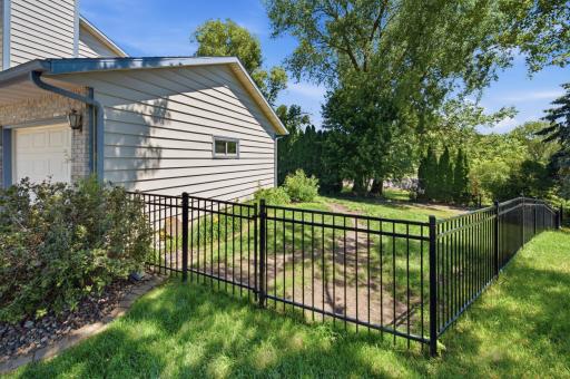 3851 Newport Lane NW, Rochester, MN 55901