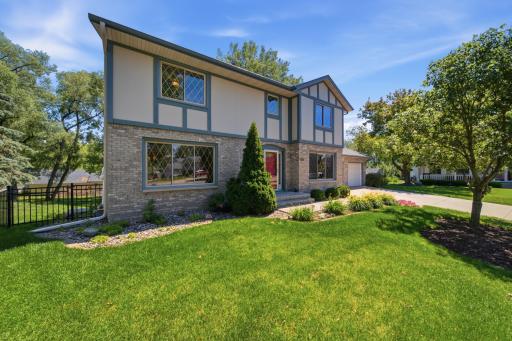 3851 Newport Lane NW, Rochester, MN 55901