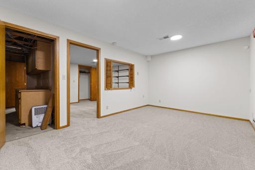 1306 Berry Ridge Road, Eagan, MN 55123