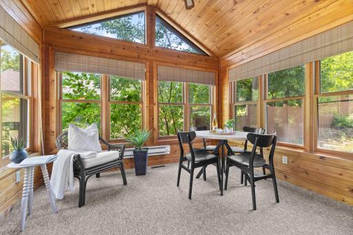Photo for 1306 Berry Ridge Road, Eagan, MN 55123 - listing #7099873 Vivid Spaces_1306 Berry Ridge Rd_10 (2).jpg