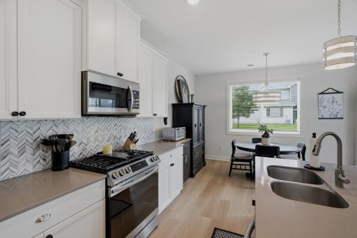 1723 Southpoint Lane, Hudson, WI 54016