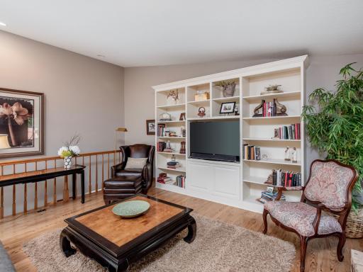 493 Sterling Street S, Saint Paul, MN 55119