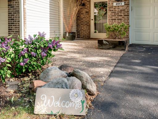 493 Sterling Street S, Saint Paul, MN 55119