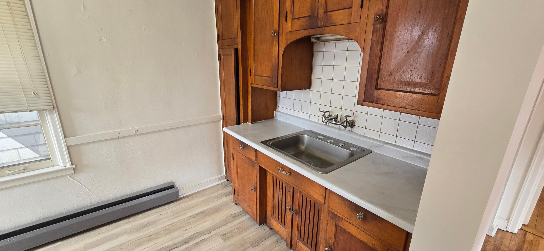 895 / 893 Randolph Ave - Residential Unit