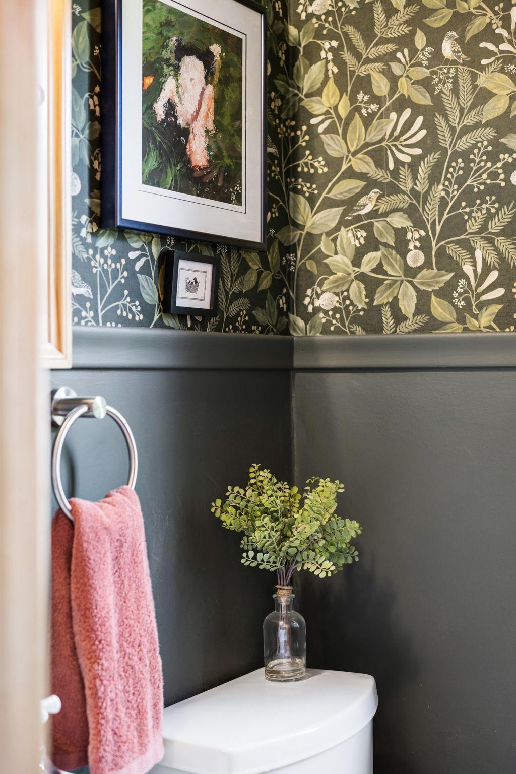 Main Floor bathroom