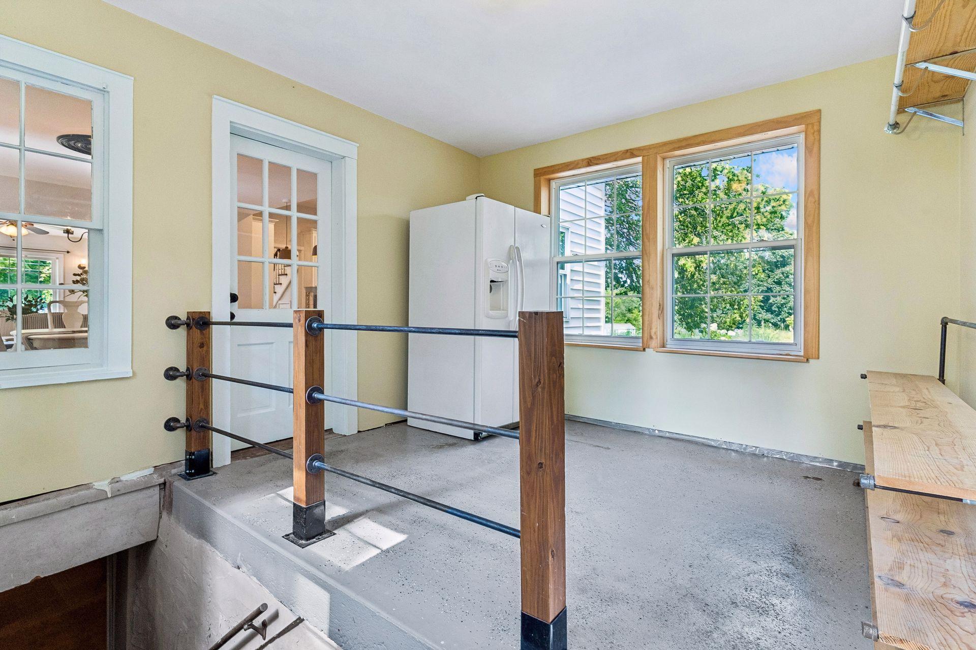 Spacious Breezeway and basement entrance