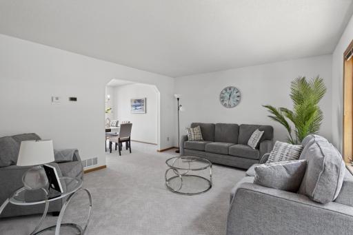 4142 Oakmede Lane, White Bear Lake, MN 55110
