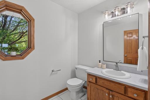 4142 Oakmede Lane, White Bear Lake, MN 55110
