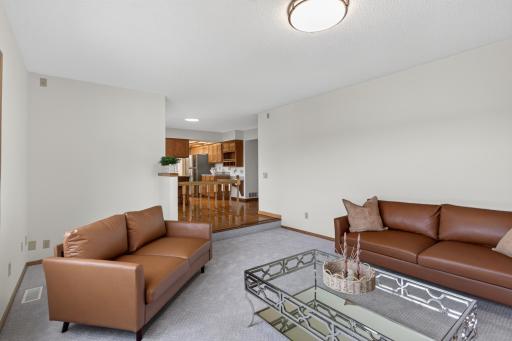 4142 Oakmede Lane, White Bear Lake, MN 55110
