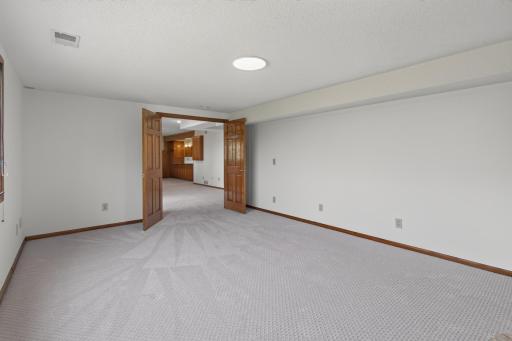 4142 Oakmede Lane, White Bear Lake, MN 55110