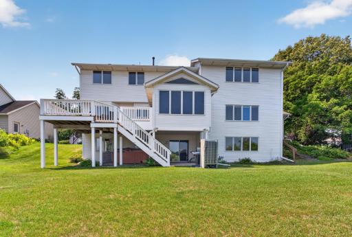 4142 Oakmede Lane, White Bear Lake, MN 55110