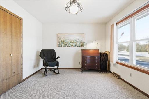 Front door entry room