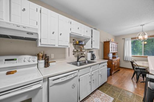 2227 Old County Road 34 Place, Burnsville, MN 55337
