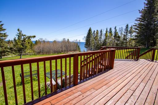 6076 Highway 61, Silver Bay, MN 55614