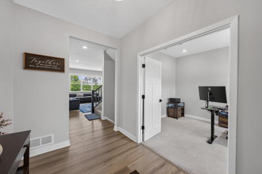 18333 Glacier Way, Lakeville, MN 55044