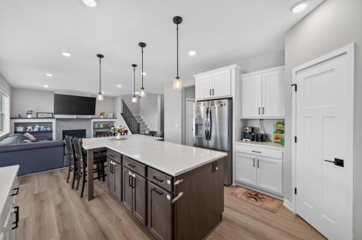 18333 Glacier Way, Lakeville, MN 55044