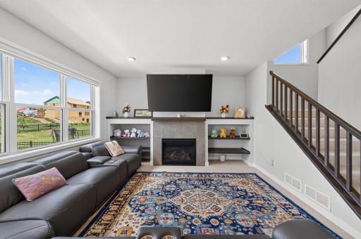 18333 Glacier Way, Lakeville, MN 55044