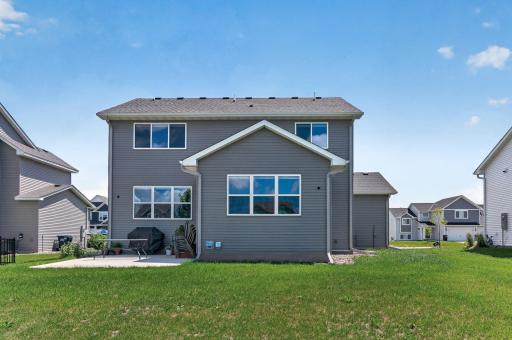 18333 Glacier Way, Lakeville, MN 55044