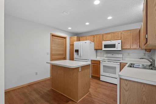 2790 87th Street E, 11, Inver Grove Heights, MN 55076