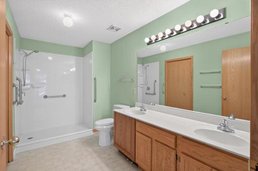 2790 87th Street E, 11, Inver Grove Heights, MN 55076