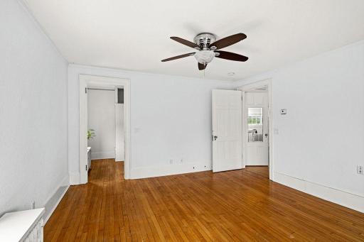 2711 E 8th Street, Duluth, MN 55812
