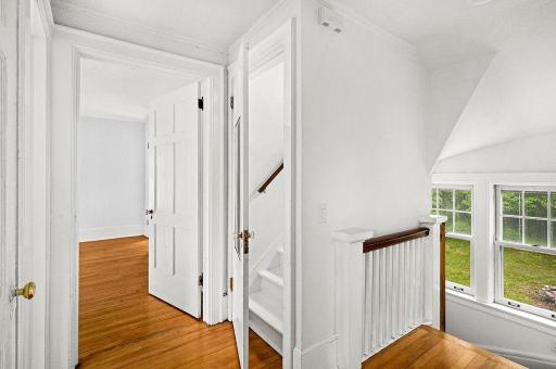 2711 E 8th Street, Duluth, MN 55812