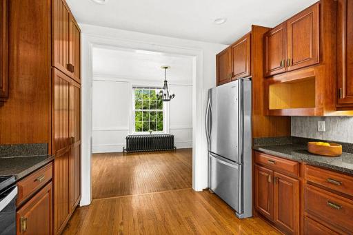 2711 E 8th Street, Duluth, MN 55812