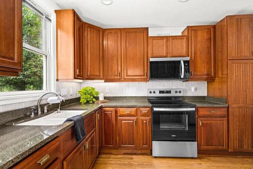 2711 E 8th Street, Duluth, MN 55812