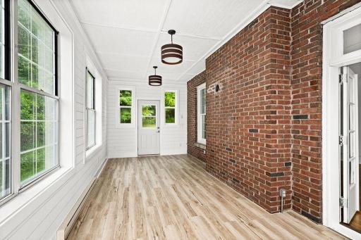 2711 E 8th Street, Duluth, MN 55812