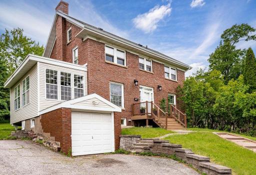 2711 E 8th Street, Duluth, MN 55812