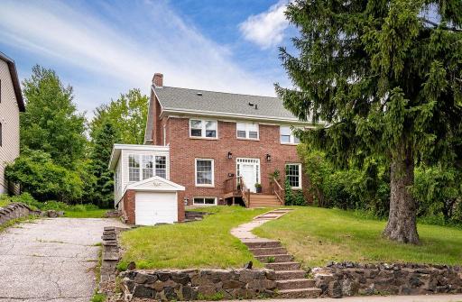 2711 E 8th Street, Duluth, MN 55812