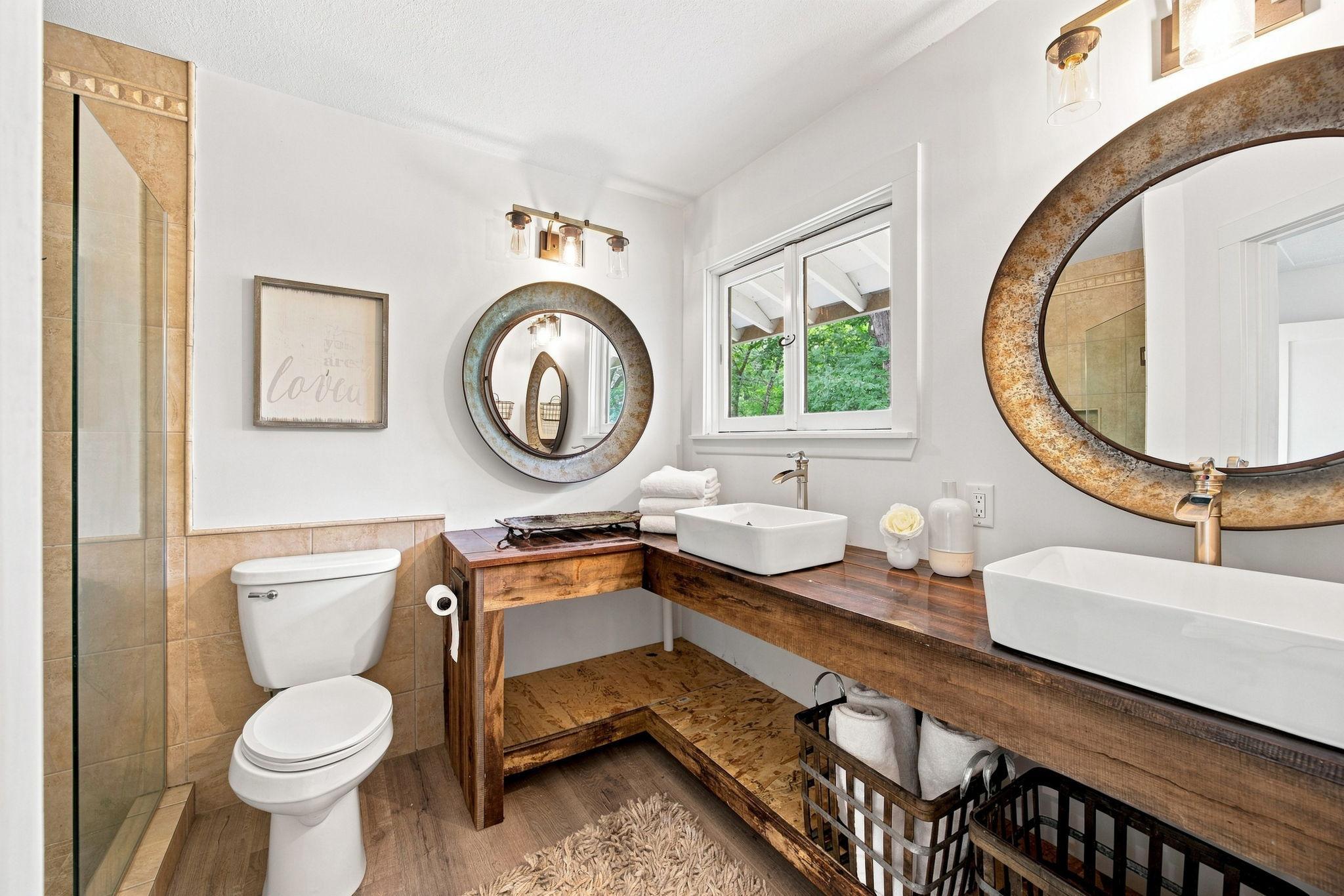 Primary Bath- Dual Sinks Large Shower