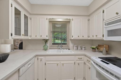 10324 Toledo Circle, Minneapolis, MN 55437