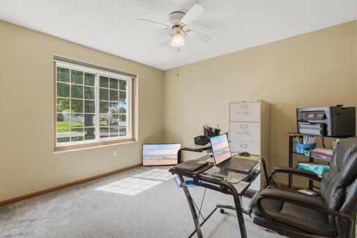 762 Lake Ridge Drive, Woodbury, MN 55129