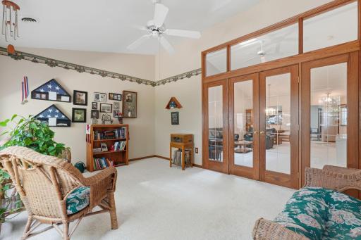 762 Lake Ridge Drive, Woodbury, MN 55129