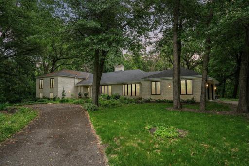 23 Evergreen Road, North Oaks, MN 55127