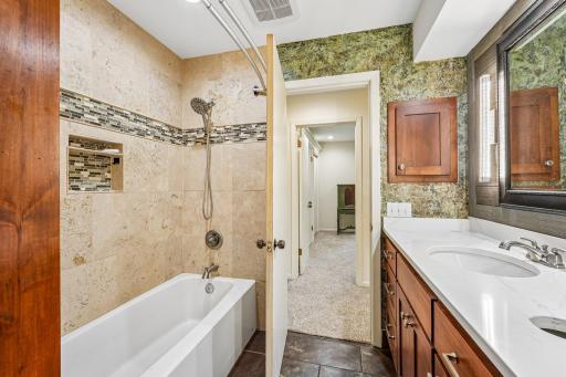 23 Evergreen Road, North Oaks, MN 55127