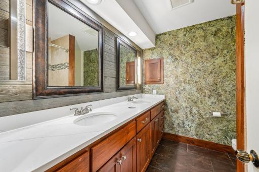 23 Evergreen Road, North Oaks, MN 55127