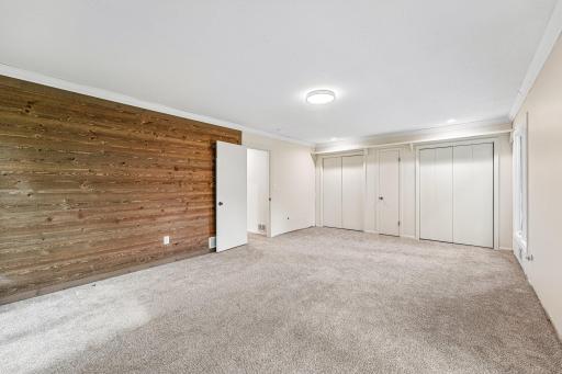 23 Evergreen Road, North Oaks, MN 55127