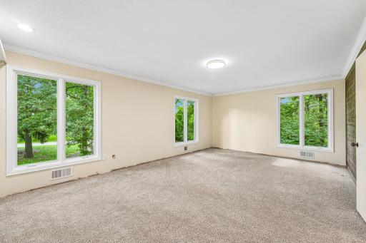 23 Evergreen Road, North Oaks, MN 55127
