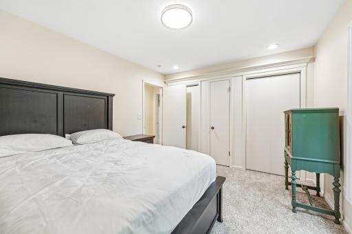 23 Evergreen Road, North Oaks, MN 55127