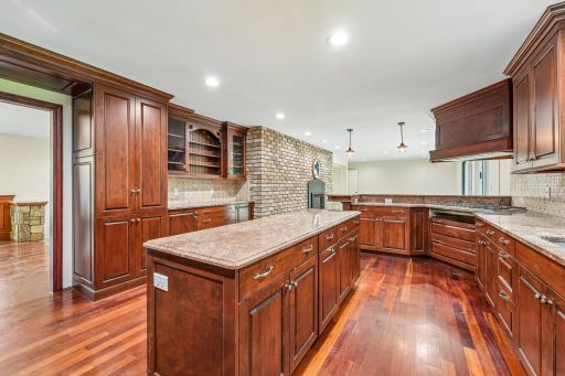 23 Evergreen Road, North Oaks, MN 55127