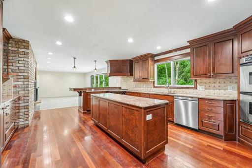 23 Evergreen Road, North Oaks, MN 55127